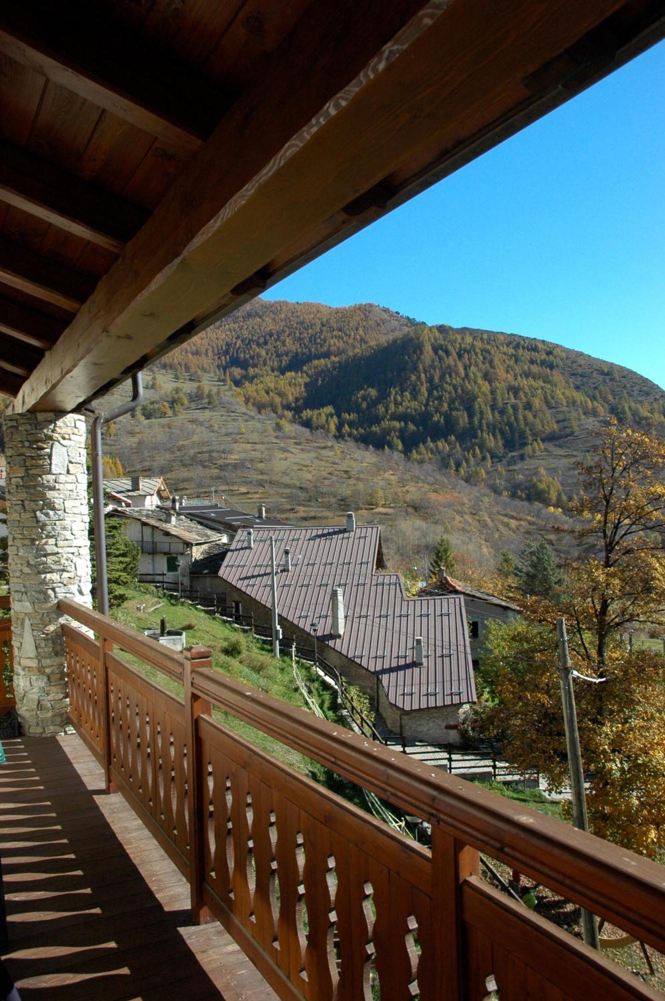La Placette - Albergo Diffuso E Trattoria Usseaux Luaran gambar