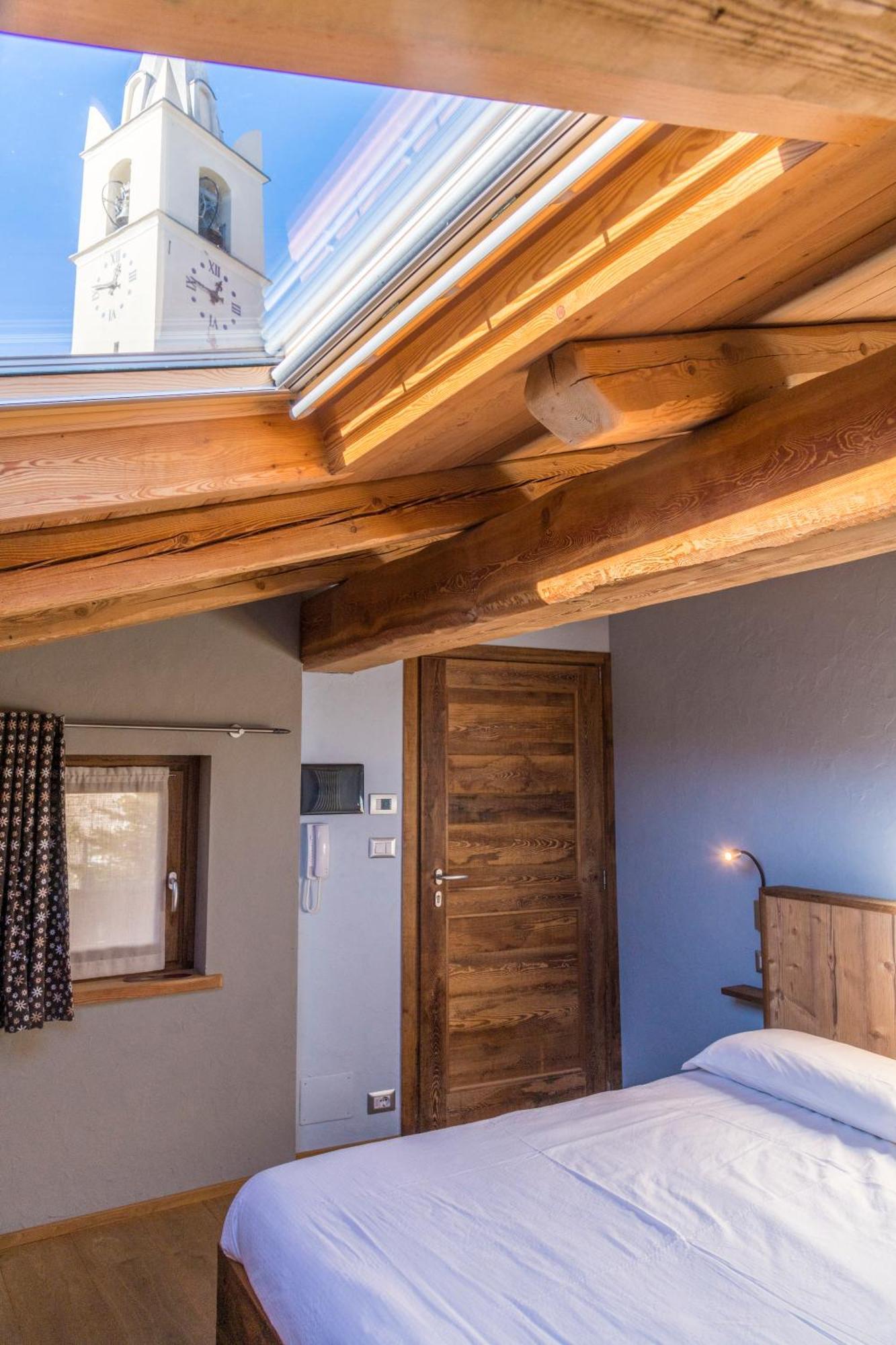 La Placette - Albergo Diffuso E Trattoria Usseaux Luaran gambar