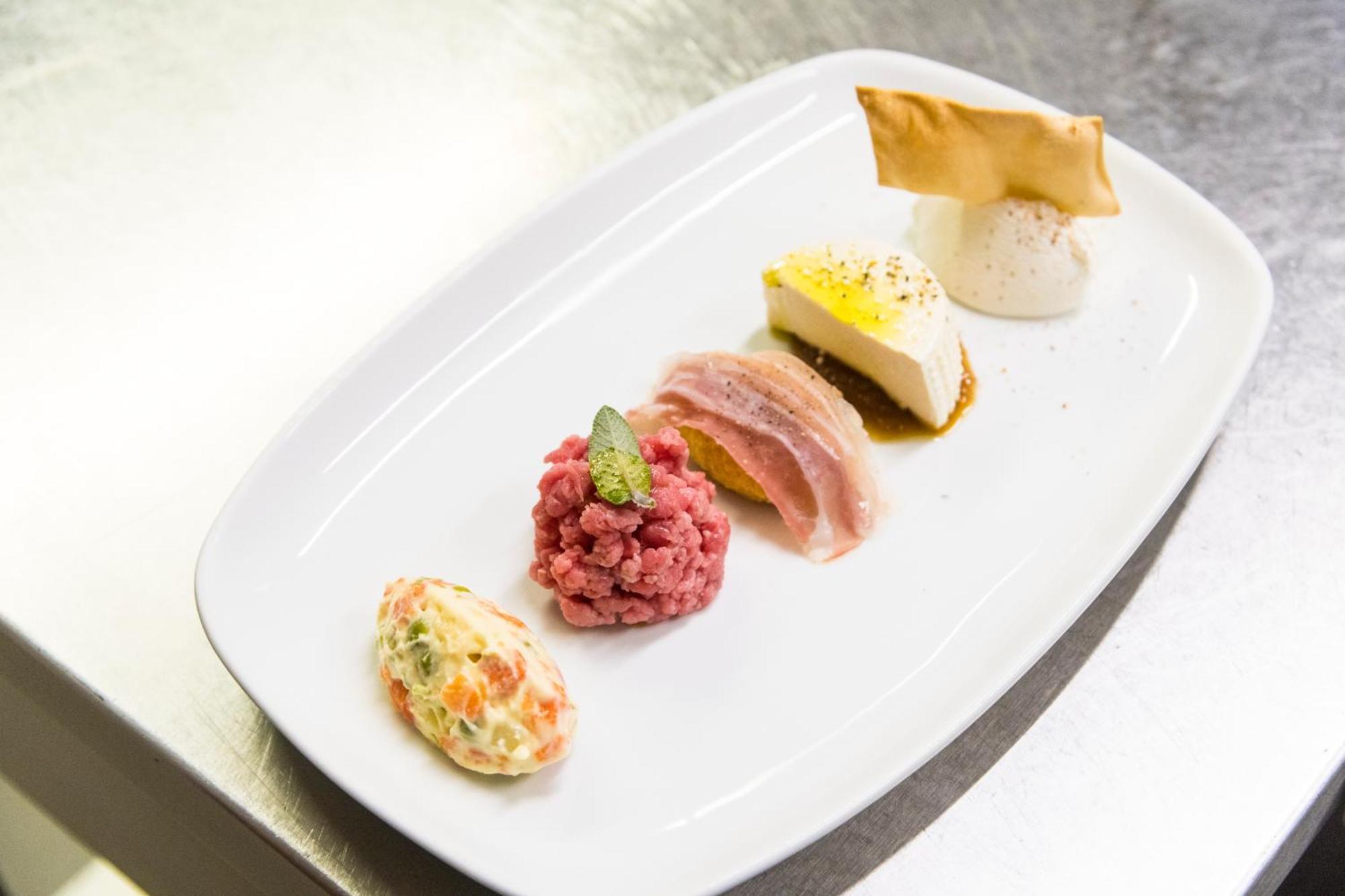 La Placette - Albergo Diffuso E Trattoria Usseaux Luaran gambar