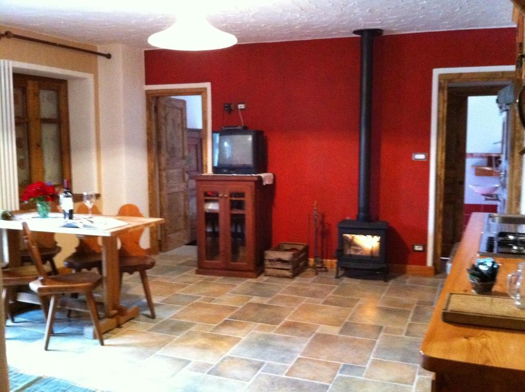 La Placette - Albergo Diffuso E Trattoria Usseaux Bilik gambar