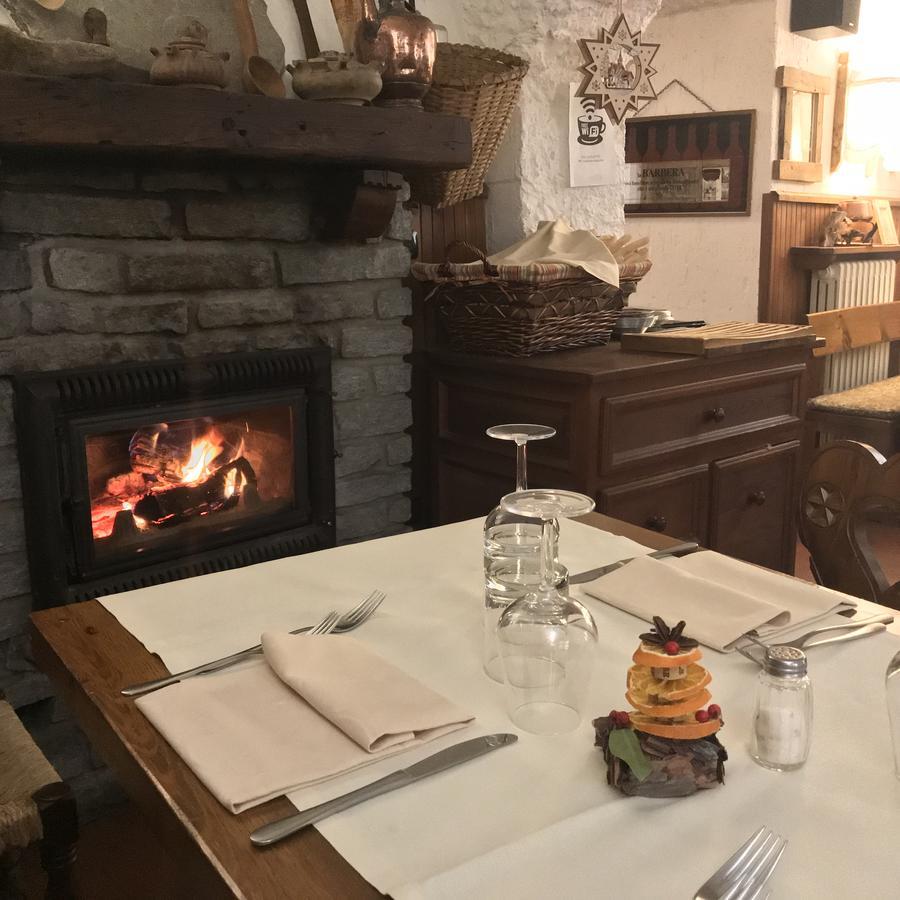 La Placette - Albergo Diffuso E Trattoria Usseaux Luaran gambar